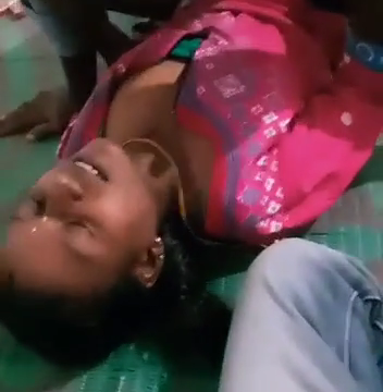 Madurai Tamil bhabhi threesome sex pati aur dost sath